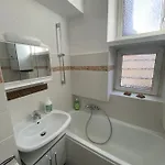 3 Ideal For 2 To 4 Guests With Parking *