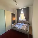 3 Ideal For 2 To 4 Guests With Parking *