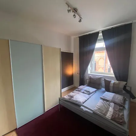 Ruhige Gemuetliche Altbau In Zentraler Lage