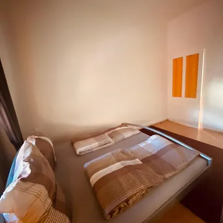 Apartament Ruhige Gemuetliche Altbau In Zentraler Lage *