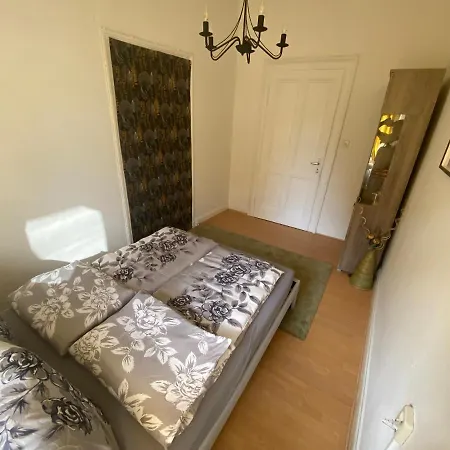 Ruhige Gemütliche Altbau In Zentraler Lage