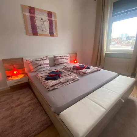 Apartment Ruhige Gemütliche Altbau In Zentraler Lage *