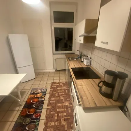 Ruhige Gemütliche Altbau In Zentraler Lage Apartment *