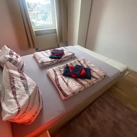 Apartament Ruhige Gemuetliche Altbau In Zentraler Lage *