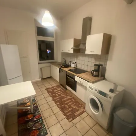 Ruhige Gemuetliche Altbau In Zentraler Lage