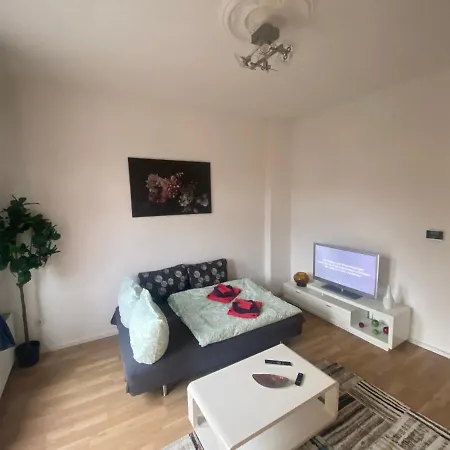 Apartament Ruhige Gemuetliche Altbau In Zentraler Lage *