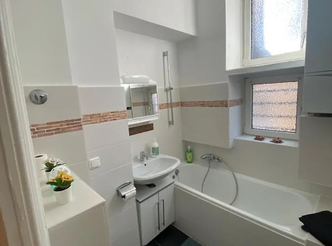 3 Ideal For 2 To 4 Guests With Parking 公寓 *