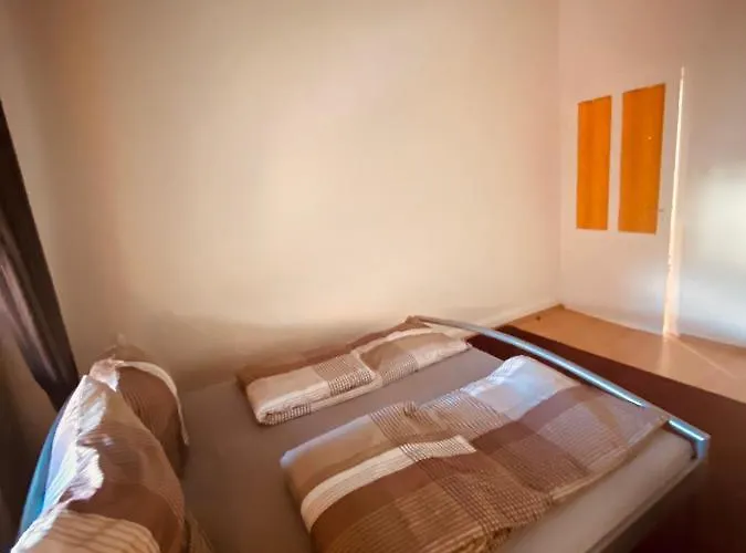 公寓 3 Ideal For 2 To 4 Guests With Parking *